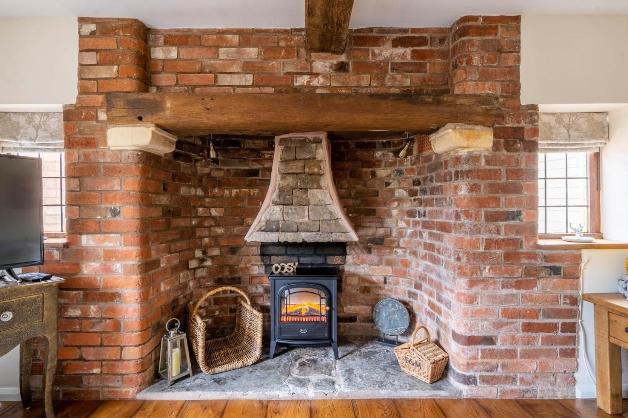 Mickleton  Cotswold Thatched Cottage מראה חיצוני תמונה