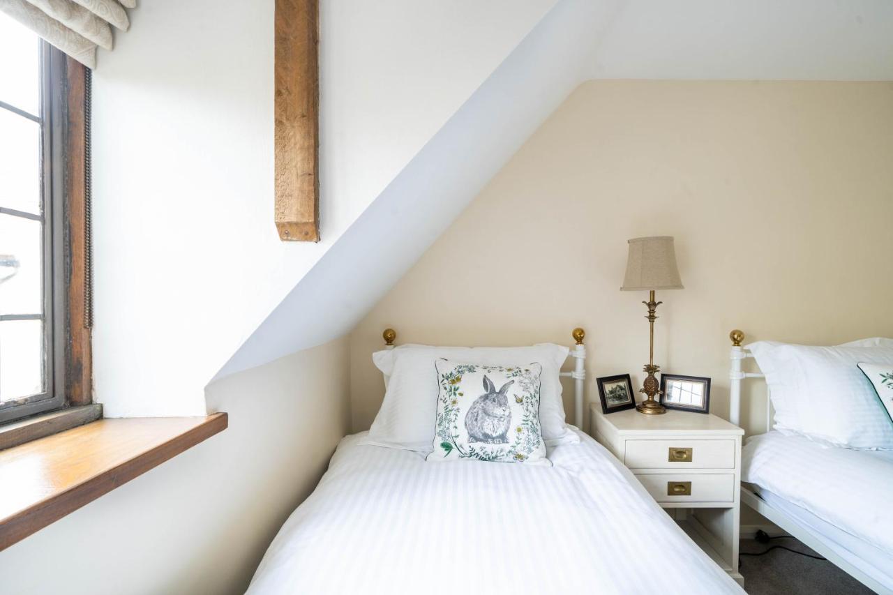Mickleton  Cotswold Thatched Cottage מראה חיצוני תמונה